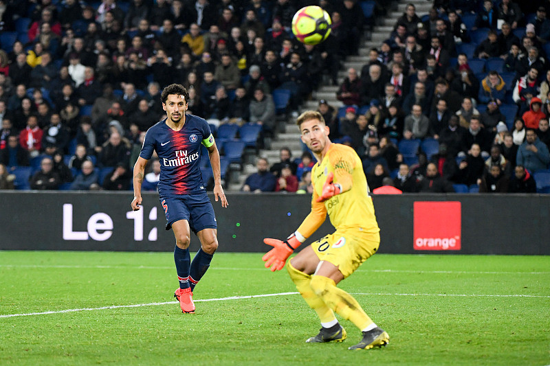 德媒：磁卡需大幅降薪才可能续约，队里已有他的接班人比朔夫（德媒：磁卡若不大幅降薪恐难续约，队内已将比朔夫视为其接班人）