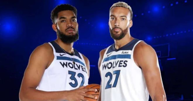 多库对战列支敦士登全场数据：2射1传，10次过人7次成功（多库对阵列支敦士登全场表现：2次射门1次助攻，10次过人7次成功）