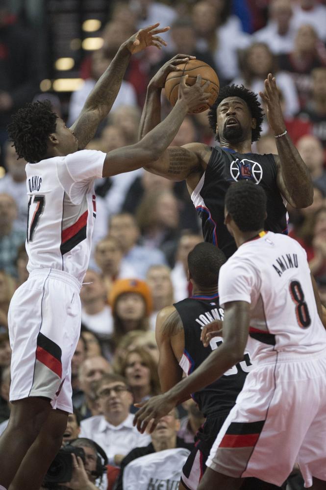 安切洛蒂：加布里埃尔内收肌受伤，周日将进行检查（安切洛蒂透露加布里埃尔内收肌受伤，将在周日接受检查）