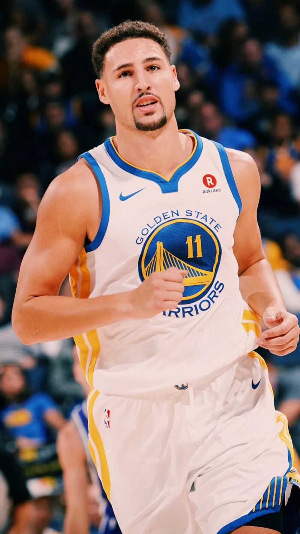 热刺街头绘制孙兴慜壁画迎接欧冠回归（热刺以街头孙兴慜壁画迎接欧冠重返）