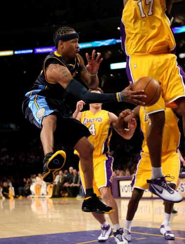 媒体人谈邵佳一：当年克林斯曼带德国前的履历更是一张白纸（媒体人谈邵佳一：克林斯曼执教德国队前履历几近空白）