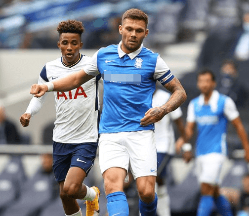 卡利亚里vs萨索洛 比萨vs拉齐奥（卡利亚里对阵萨索洛，比萨迎战拉齐奥）