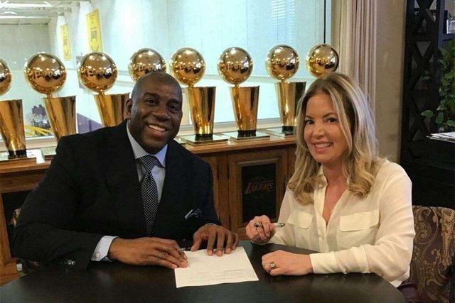 集体低迷！开拓者上半场13次失误&禁区得分14-36落后（全面哑火！开拓者半场13失误，禁区得分14-36处下风）