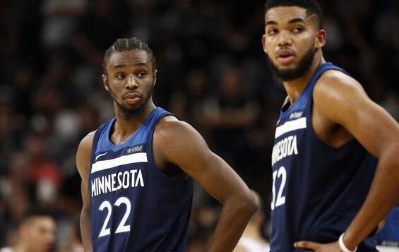 C 罗专访炸裂言论合集！退役时间定了，但这些争议更炸！（C罗专访火力全开：退役时间已定，争议话题更惹火）