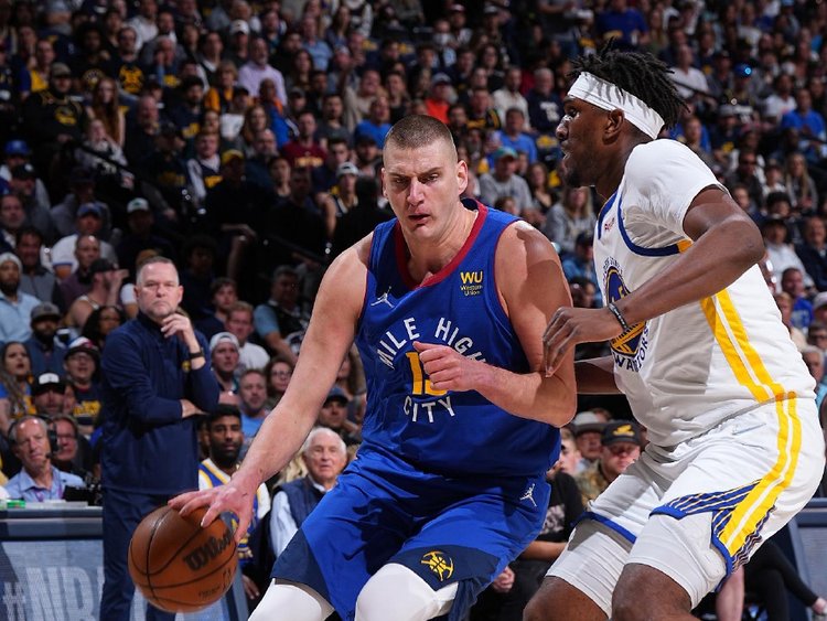 回应嘲讽，巴列卡诺主席：C罗梅西都没有抱怨过我们的更衣室（反击嘲讽！巴列卡诺主席：C罗、梅西从未抱怨我们的更衣室）