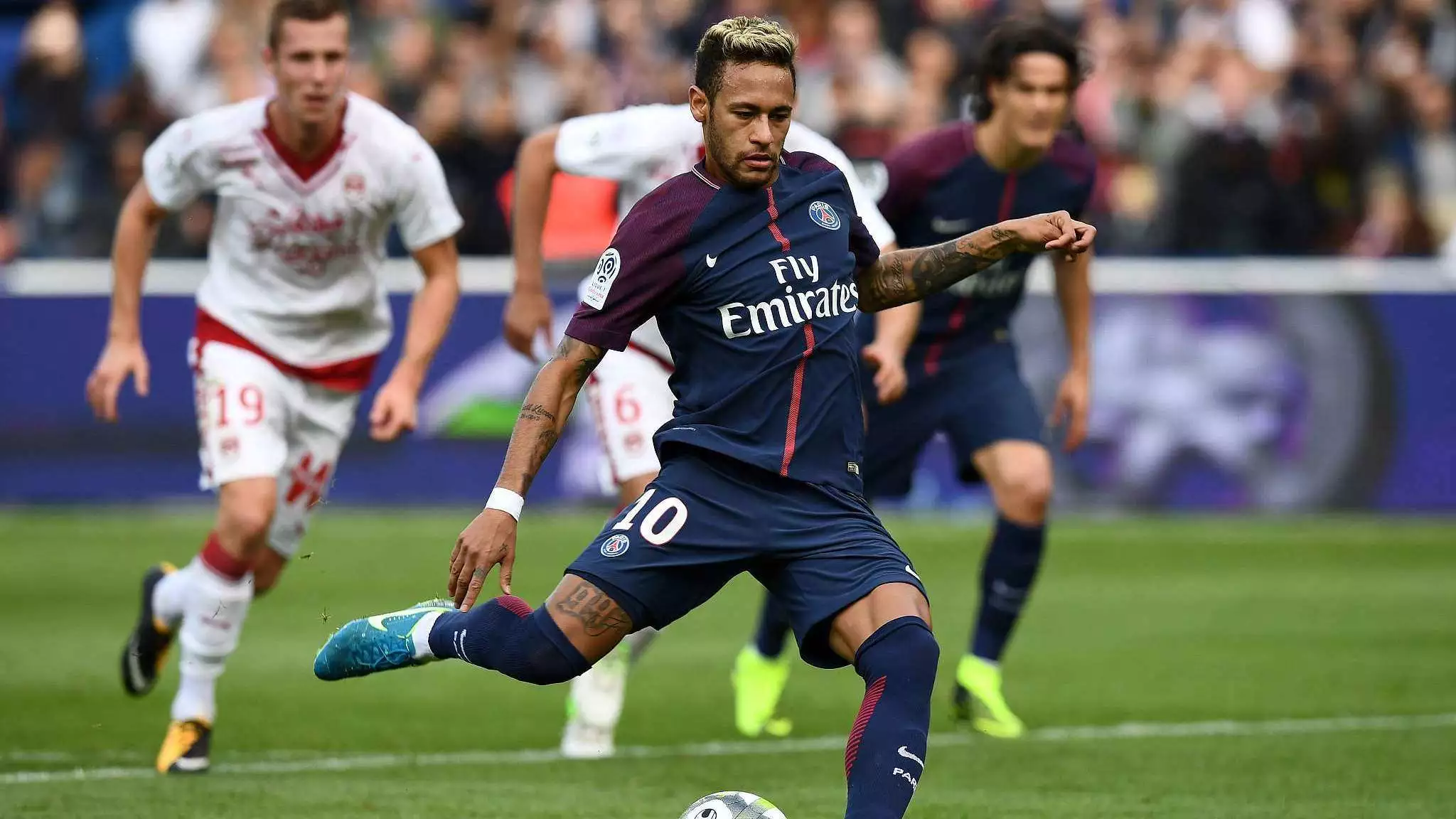 土耳其11月世预赛大名单：恰20领衔，詹-乌尊、厄泽尔缺席（土耳其国家队11月世预赛名单出炉：恰20领衔，詹-乌尊、厄泽尔无缘）