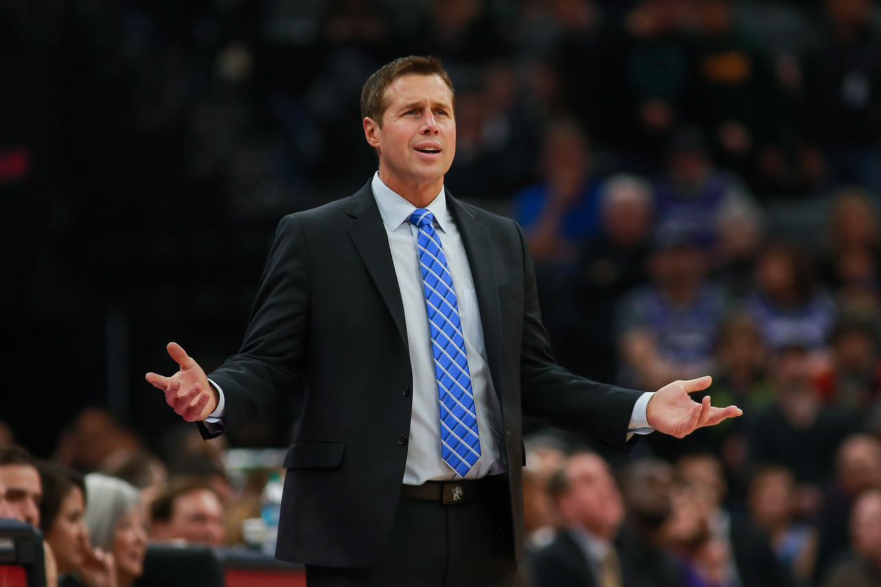 杜克兰特连续得分，全队士气高涨（杜克兰特火力全开，球队士气飙升）