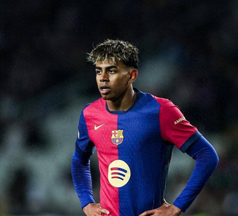 信使报：拜仁二队中场哈维尔-费尔南德斯已被推荐给拉齐奥（据《信使报》报道：拜仁二队中场哈维尔-费尔南德斯已被推荐加盟拉齐奥）