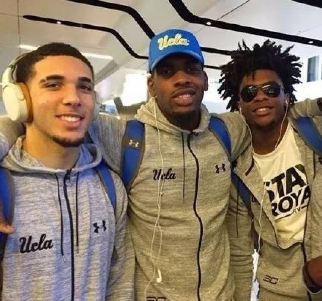 赵鹏：邵佳一人品很不错且性价比高，不行再归化两三个外援（赵鹏称邵佳一人品佳、性价比高，必要时再归化两三名外援）