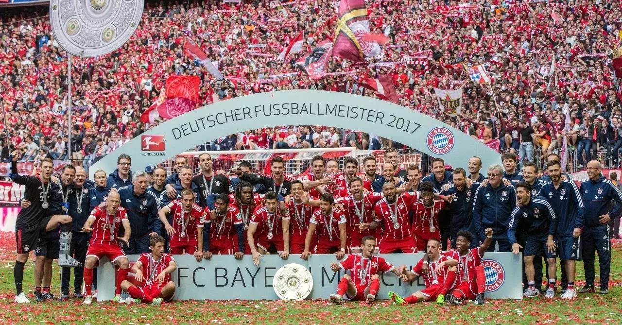 拜仁官方：穆西亚拉今天完成了部分单独训练（拜仁通报：穆西亚拉今日已进行部分个人训练）