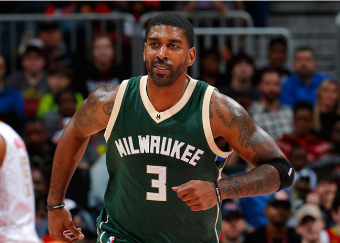 王钰栋新经纪公司：曾代理莱万、拜尔，旗下球员多在德国、瑞士踢球（王钰栋签约新经纪公司：曾服务莱万、拜尔，客户多活跃于德国与瑞士赛场）