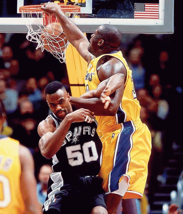 穆里尼奥：执教与评论教练是两回事，而评论别人总是容易的（穆里尼奥：执教和点评是两码事，评价他人总是更容易）