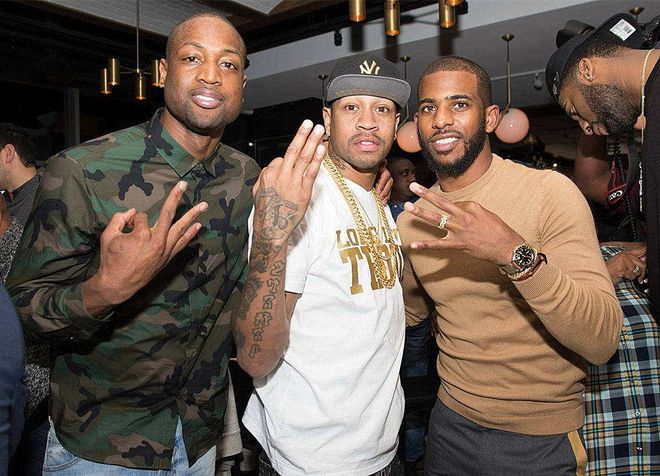 组图：CBA俱乐部杯广厦击败天津 塔克飞身暴扣（图集：CBA俱乐部杯广厦力克天津，塔克腾空重扣）