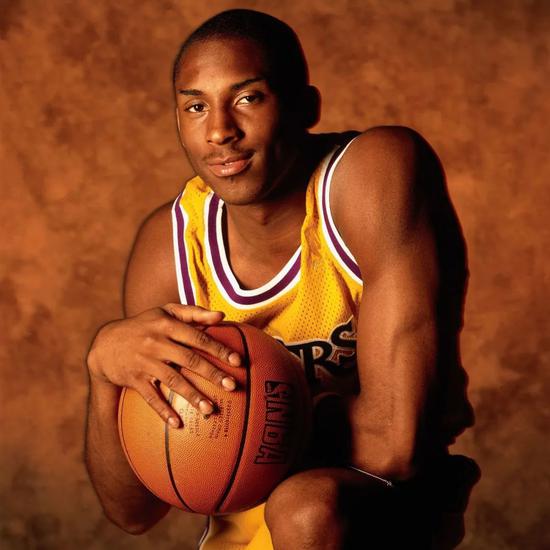 慢镜头：米兰、尤文和三家英超俱乐部对热苏斯感兴趣（米兰、尤文以及三家英超俱乐部均对热苏斯有意）