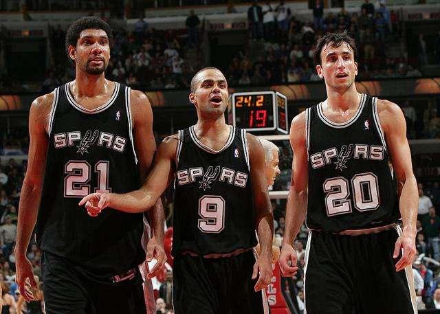 为什么你的投篮总是不稳？（你的投篮为何难以稳定？）