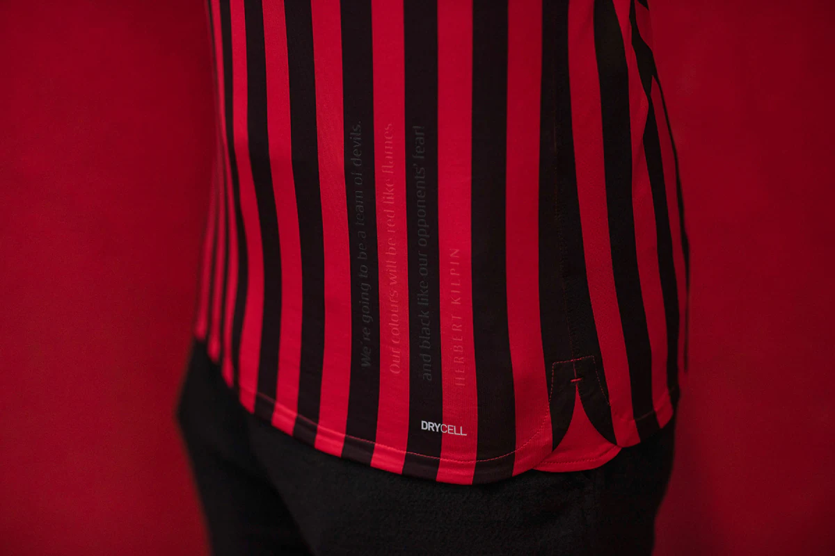 希勒称萨拉赫公开炮轰俱乐部错误，无人能大过球队（希勒：萨拉赫公开指责俱乐部不妥，球队利益高于个人）