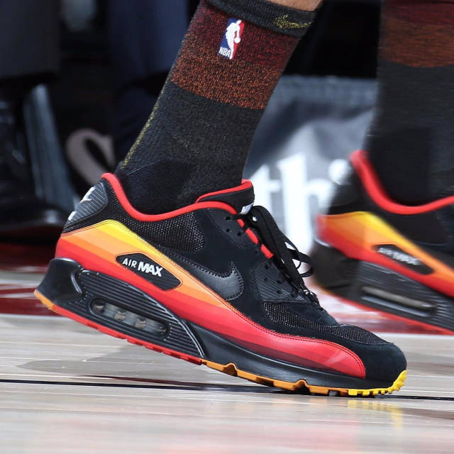 全市场：热刺关注阿贾克斯新星戈茨，被称“新阿扎尔”难挖角（热刺盯上阿贾克斯新星戈茨，被誉为“新阿扎尔”，挖角难度不小）