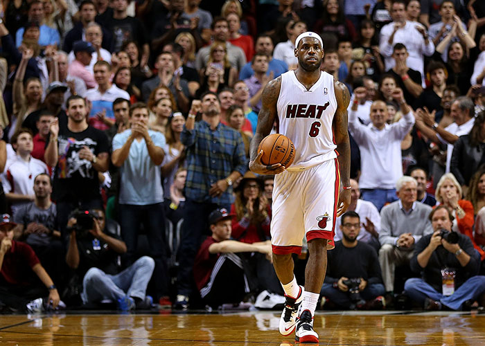 意媒：布雷默和鲁加尼今日参与全队合练，弗拉霍维奇在旁观看（意媒：布雷默、鲁加尼今日随队合练，弗拉霍维奇在场边观战）