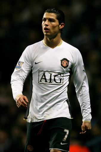 2平5负，皇马从未在欧战客场战胜希腊球队（欧战作客希腊，皇马仍无胜绩：2平5负）