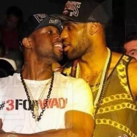 德媒：格纳布里将与拜仁降薪续约，税前年薪最高可达1500万欧（德国媒体：格纳布里拟与拜仁续约并接受降薪，税前年薪上限1500万欧元）